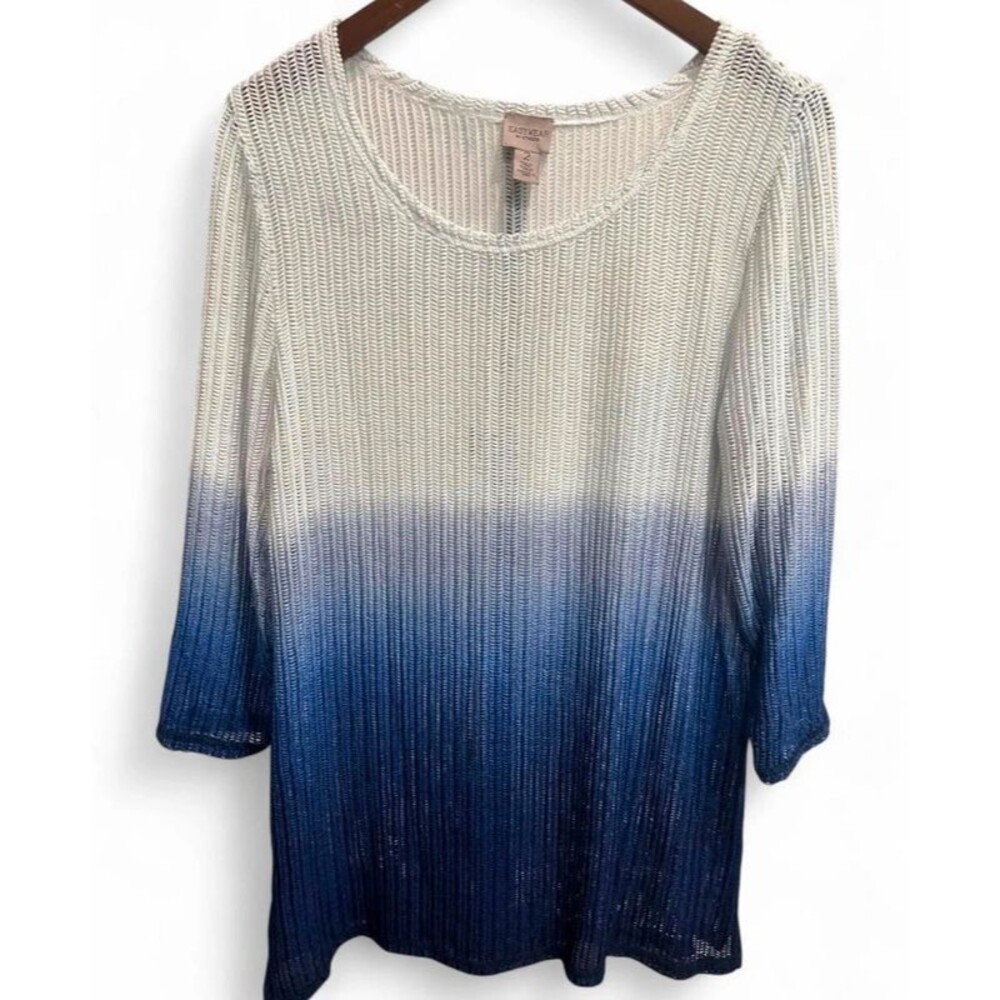 Chico’s Easywear Women’s Size 2 Blue & White Ombré Knit 3/4 Sleeve Top
